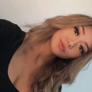 Meet your Posher, Alanis